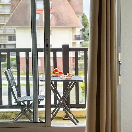 Vue Balcon Piscine A 2 Pas De La アパート カブール