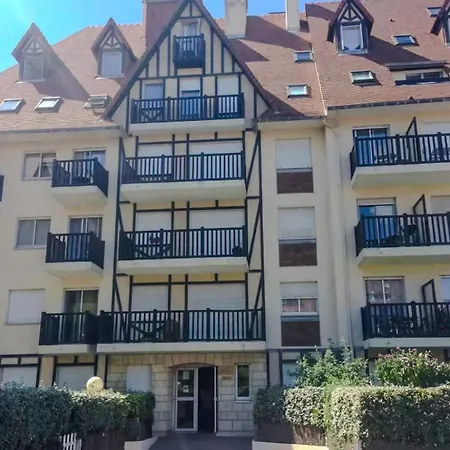 Vue Balcon Piscine à 2 Pas De La * Cabourg