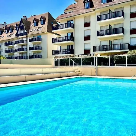 Vue Balcon Piscine A 2 Pas De La カブール
